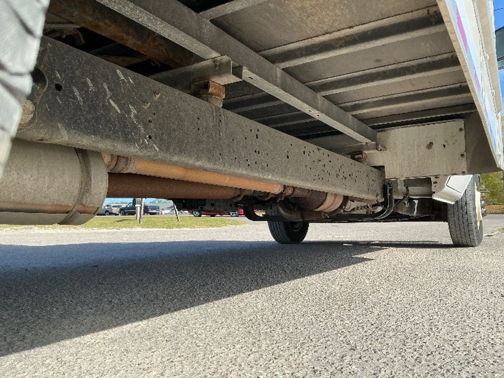 Light Duty Box Truck-Light and Medium Duty Trucks-Ford-2021-E350-Wilmington-NC-107,525\n\t\tmiles-$ 28,750 - Image 14