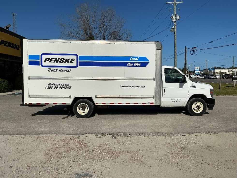Light Duty Box Truck-Light and Medium Duty Trucks-Ford-2021-E350-Wilmington-NC-107,525\n\t\tmiles-$ 28,750 - Image 15