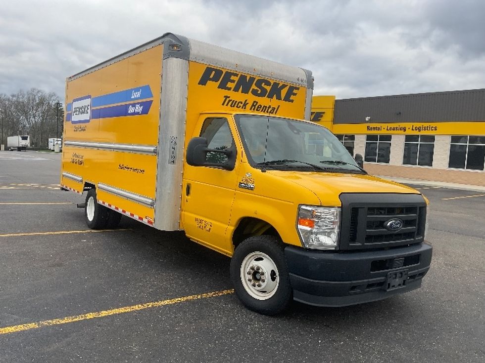 Light Duty Box Truck-Light and Medium Duty Trucks-Ford-2022-E350-Akron-OH-104,990\n\t\tmiles-$ 26,250 - Image 1