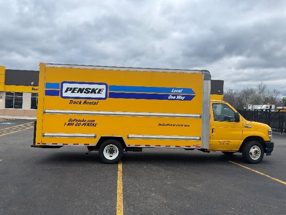 Light Duty Box Truck-Light and Medium Duty Trucks-Ford-2022-E350-Akron-OH-104,990\n\t\tmiles-$ 26,250 - Image 15