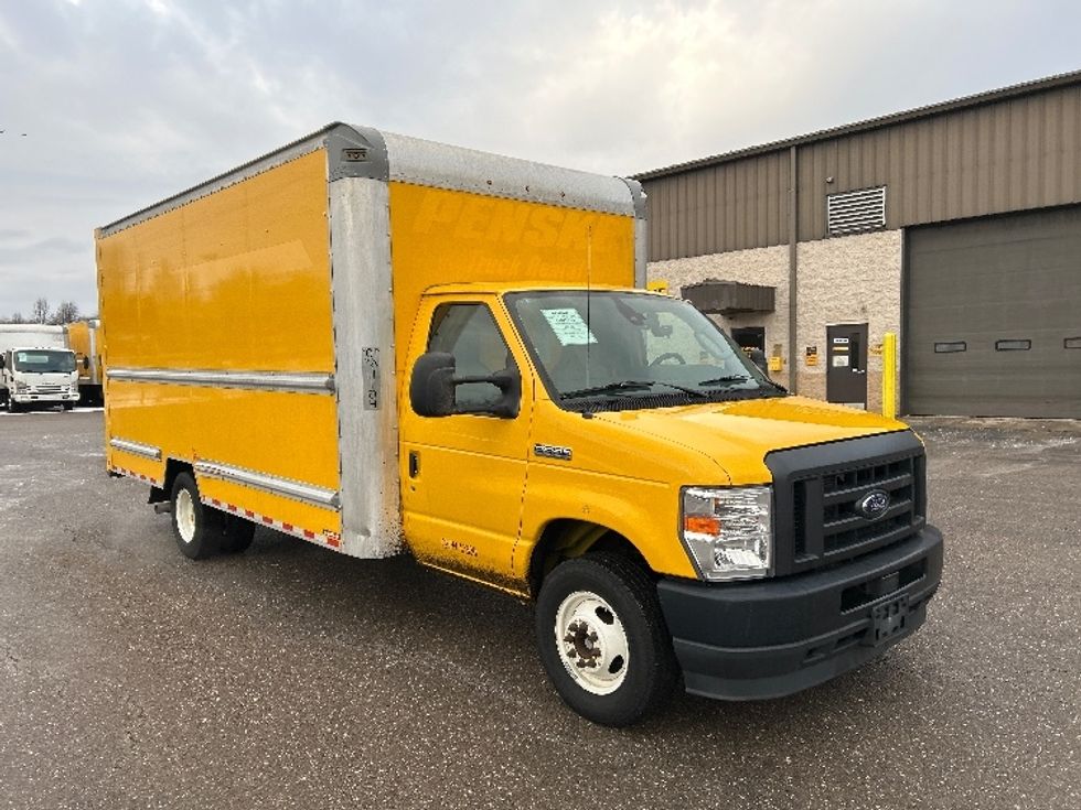 Light Duty Box Truck-Light and Medium Duty Trucks-Ford-2022-E350-Akron-OH-86,822\n\t\tmiles-$ 30,000 - Image 1