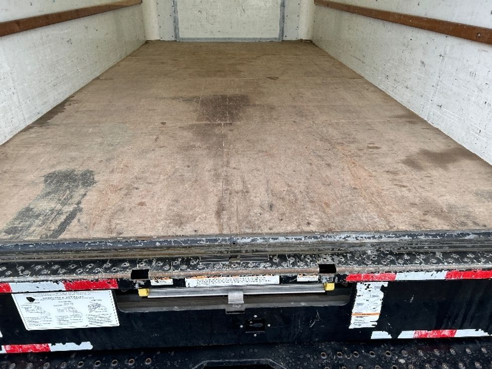Light Duty Box Truck-Light and Medium Duty Trucks-Ford-2022-E350-Akron-OH-86,822\n\t\tmiles-$ 30,000 - Image 10
