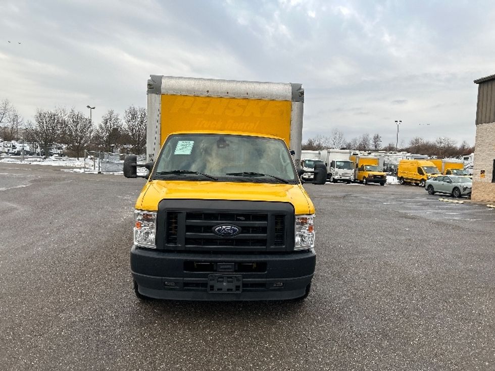 Light Duty Box Truck-Light and Medium Duty Trucks-Ford-2022-E350-Akron-OH-86,822\n\t\tmiles-$ 30,000 - Image 2