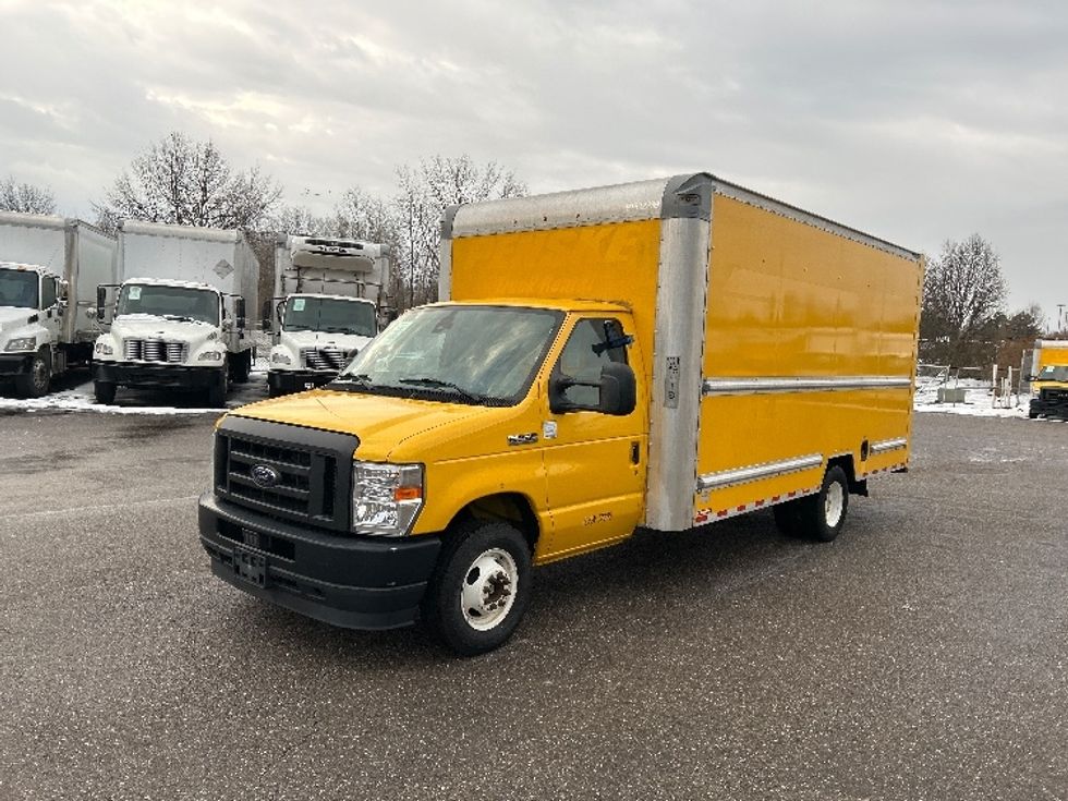 Light Duty Box Truck-Light and Medium Duty Trucks-Ford-2022-E350-Akron-OH-86,822\n\t\tmiles-$ 30,000 - Image 3