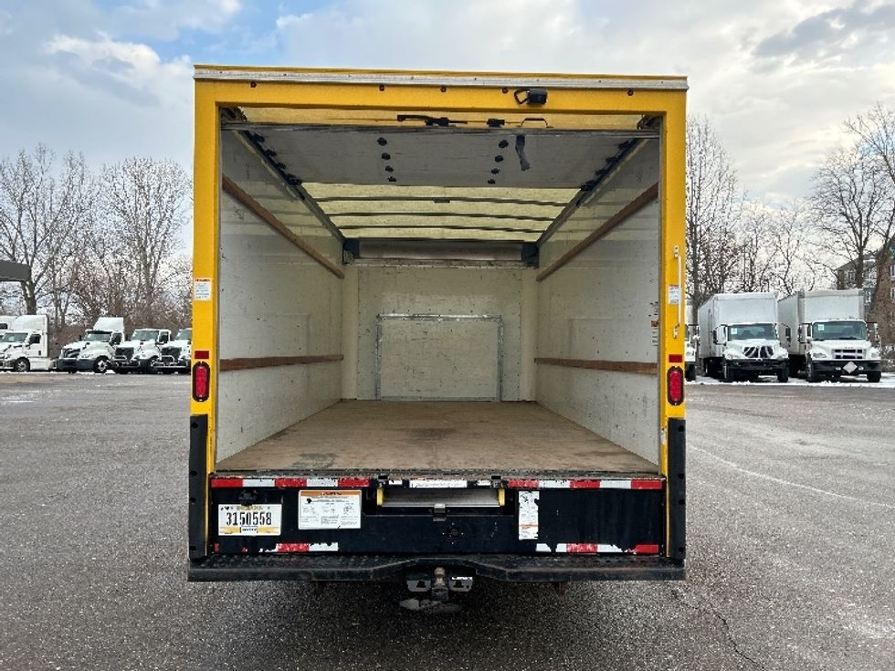 Light Duty Box Truck-Light and Medium Duty Trucks-Ford-2022-E350-Akron-OH-86,822\n\t\tmiles-$ 30,000 - Image 8