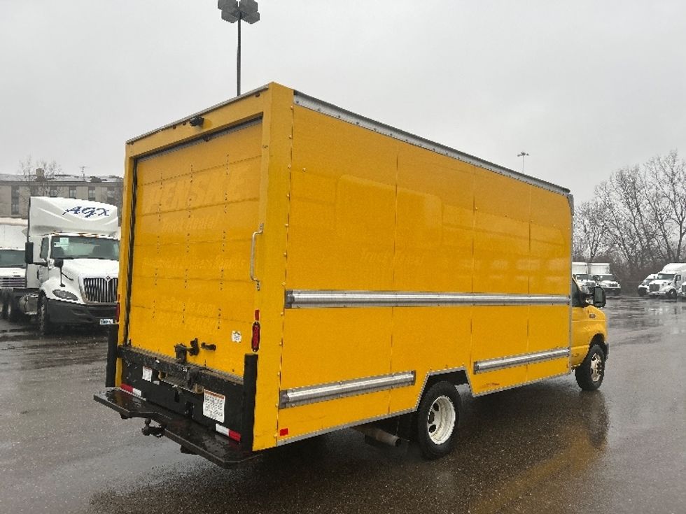 Light Duty Box Truck-Light and Medium Duty Trucks-Ford-2022-E350-Akron-OH-86,925\n\t\tmiles-$ 30,000 - Image 13