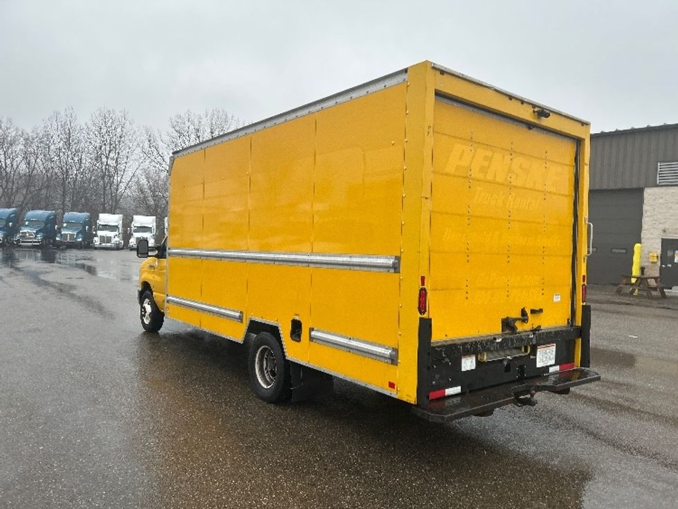 Light Duty Box Truck-Light and Medium Duty Trucks-Ford-2022-E350-Akron-OH-86,925\n\t\tmiles-$ 30,000 - Image 6