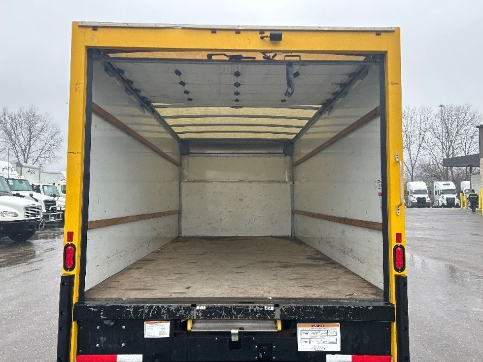 Light Duty Box Truck-Light and Medium Duty Trucks-Ford-2022-E350-Akron-OH-86,925\n\t\tmiles-$ 30,000 - Image 8