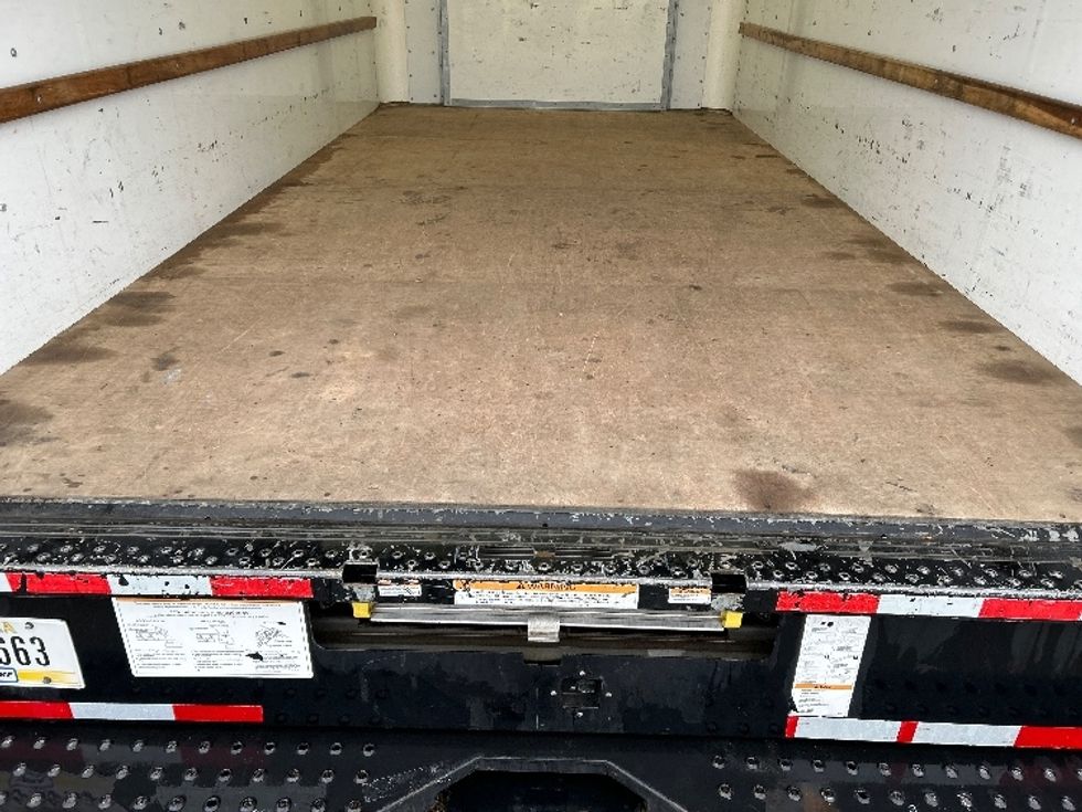 Light Duty Box Truck-Light and Medium Duty Trucks-Ford-2022-E350-Akron-OH-90,608\n\t\tmiles-$ 29,500 - Image 10