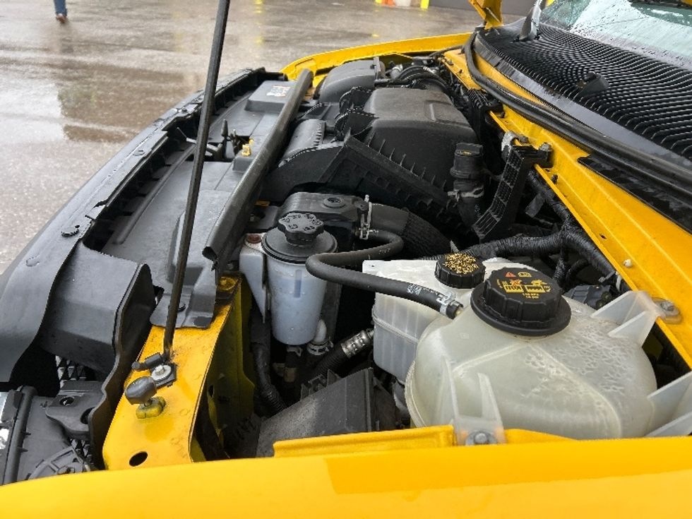 Light Duty Box Truck-Light and Medium Duty Trucks-Ford-2022-E350-Akron-OH-90,608\n\t\tmiles-$ 29,500 - Image 24