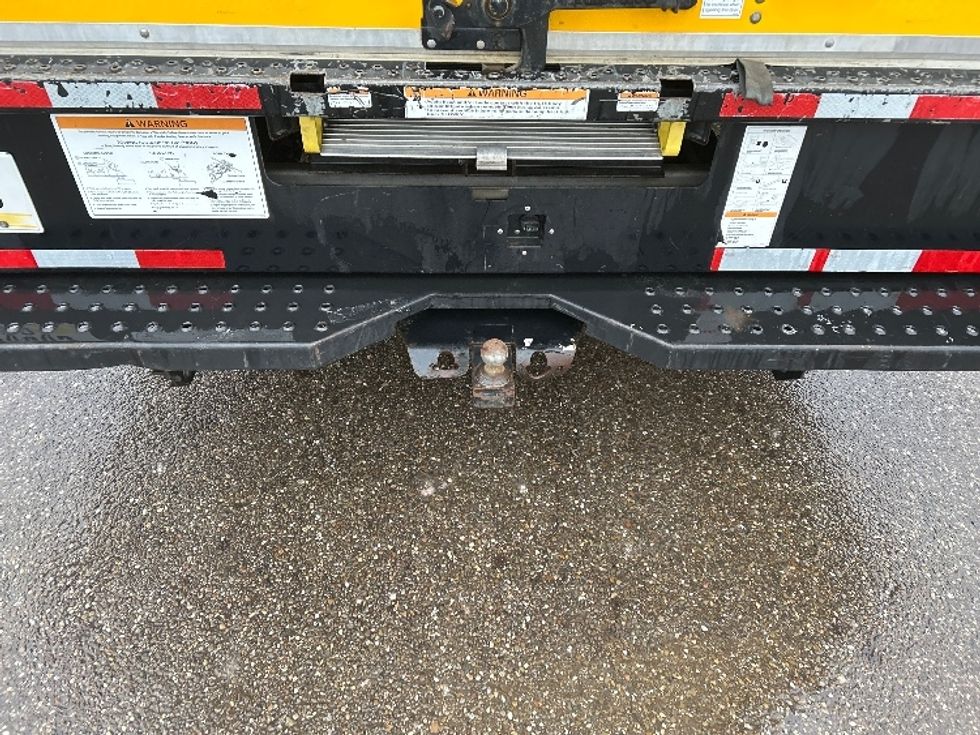 Light Duty Box Truck-Light and Medium Duty Trucks-Ford-2022-E350-Akron-OH-90,608\n\t\tmiles-$ 29,500 - Image 26