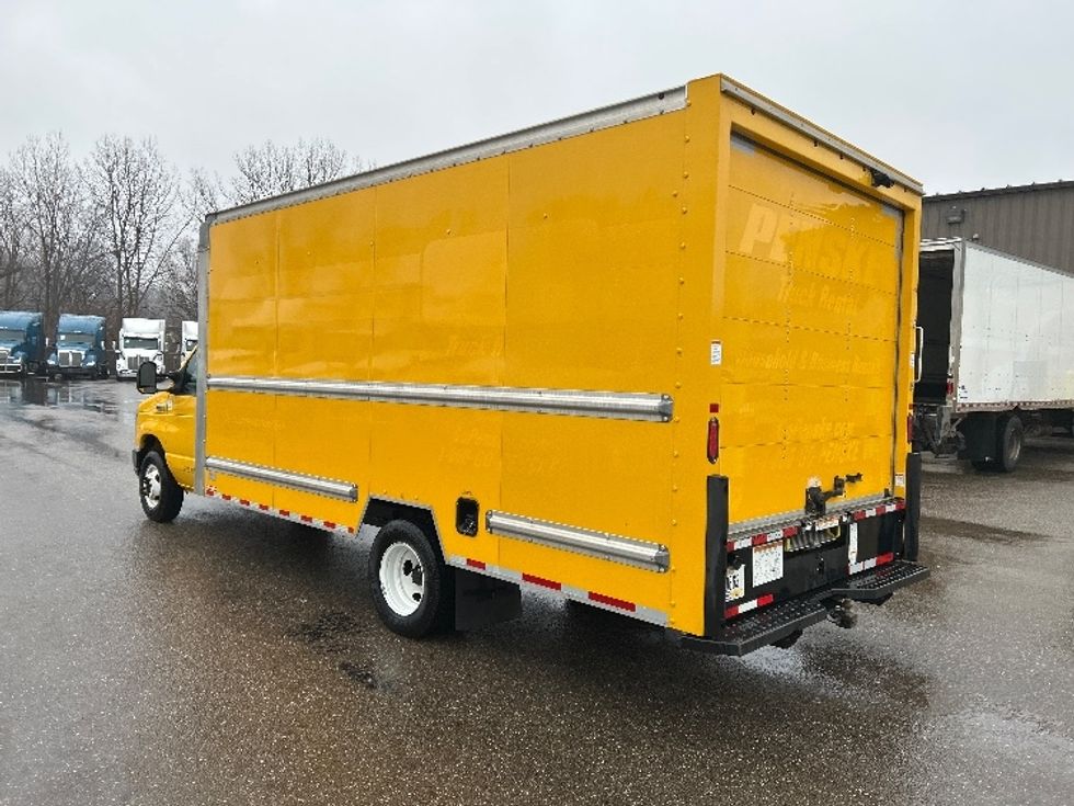 Light Duty Box Truck-Light and Medium Duty Trucks-Ford-2022-E350-Akron-OH-90,608\n\t\tmiles-$ 29,500 - Image 6