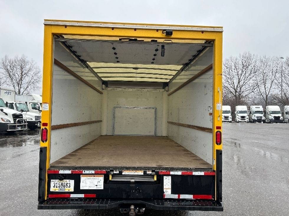 Light Duty Box Truck-Light and Medium Duty Trucks-Ford-2022-E350-Akron-OH-90,608\n\t\tmiles-$ 29,500 - Image 8