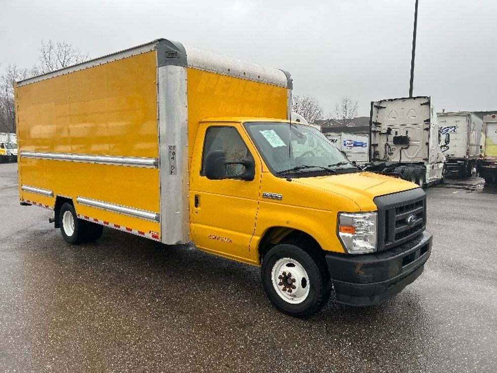 Light Duty Box Truck-Light and Medium Duty Trucks-Ford-2022-E350-Akron-OH-94,224\n\t\tmiles-$ 29,000 - Image 1
