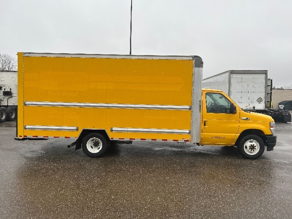 Light Duty Box Truck-Light and Medium Duty Trucks-Ford-2022-E350-Akron-OH-94,224\n\t\tmiles-$ 29,000 - Image 15