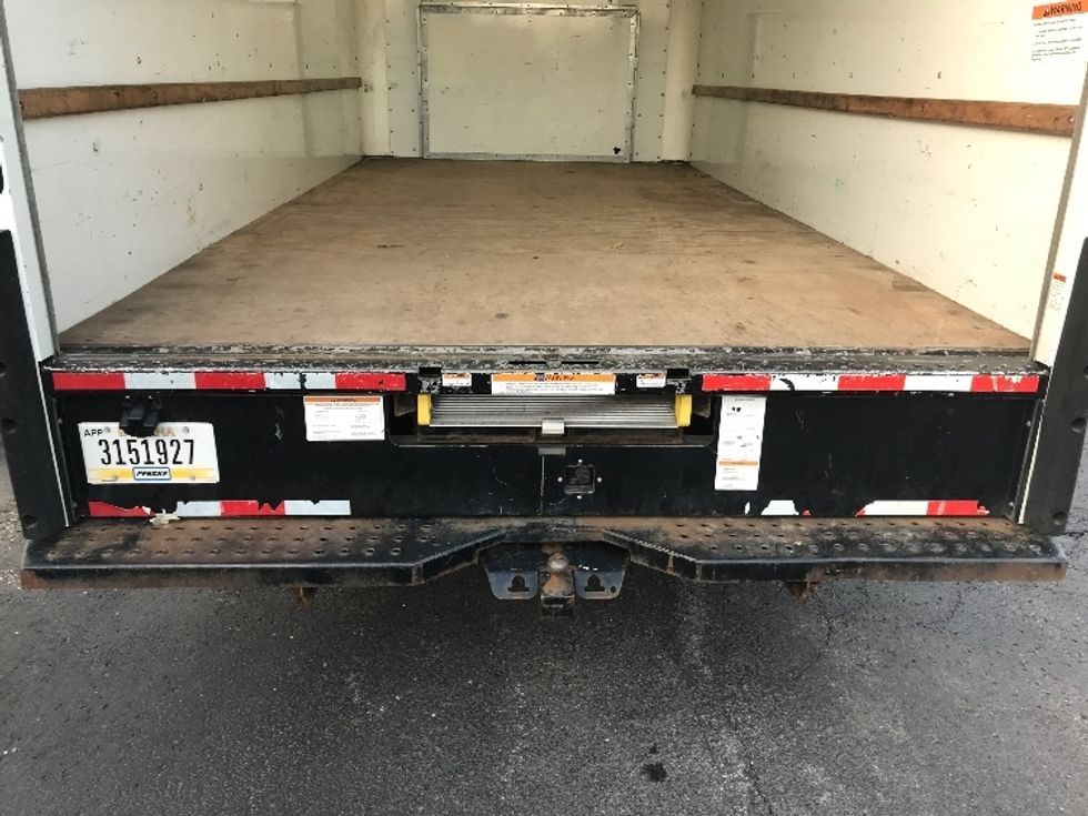 Light Duty Box Truck-Light and Medium Duty Trucks-Ford-2022-E350-Akron-OH-94,529\n\t\tmiles-$ 31,500 - Image 10