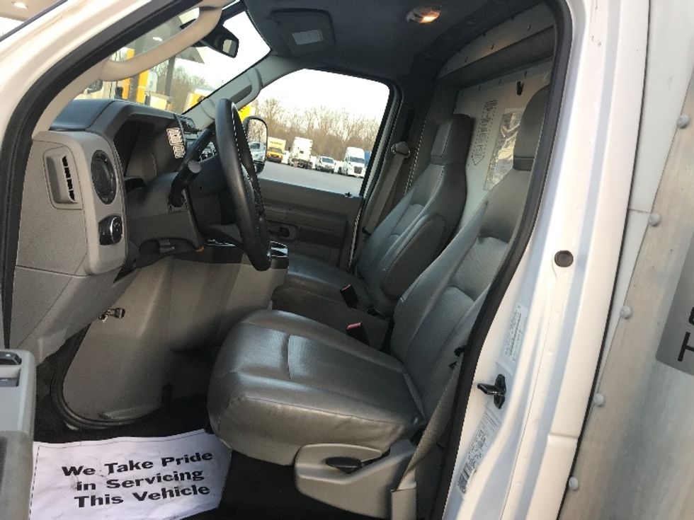 Light Duty Box Truck-Light and Medium Duty Trucks-Ford-2022-E350-Akron-OH-94,529\n\t\tmiles-$ 31,500 - Image 19