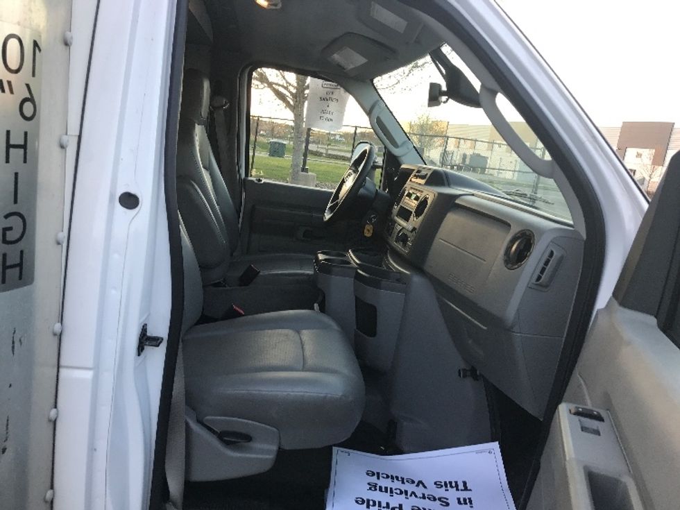 Light Duty Box Truck-Light and Medium Duty Trucks-Ford-2022-E350-Akron-OH-94,529\n\t\tmiles-$ 31,500 - Image 22