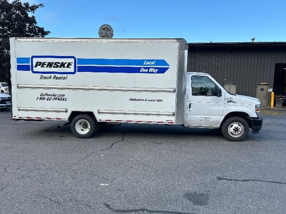 Light Duty Box Truck-Light and Medium Duty Trucks-Ford-2022-E350-Albany-NY-80,252\n\t\tmiles-$ 31,250 - Image 15