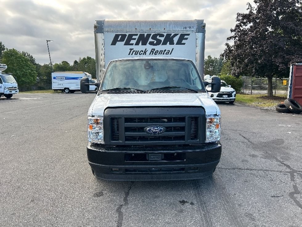 Light Duty Box Truck-Light and Medium Duty Trucks-Ford-2022-E350-Albany-NY-80,252\n\t\tmiles-$ 31,250 - Image 2