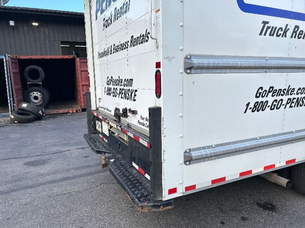 Light Duty Box Truck-Light and Medium Duty Trucks-Ford-2022-E350-Albany-NY-80,252\n\t\tmiles-$ 31,250 - Image 26