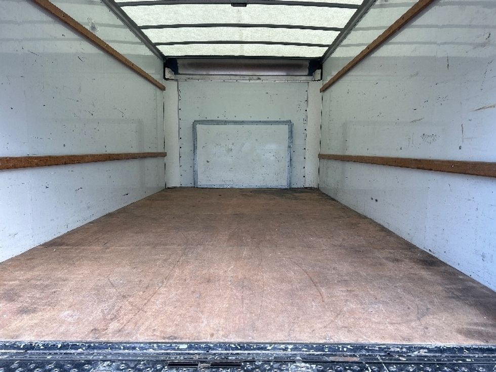 Light Duty Box Truck-Light and Medium Duty Trucks-Ford-2022-E350-Albany-NY-80,252\n\t\tmiles-$ 31,250 - Image 8