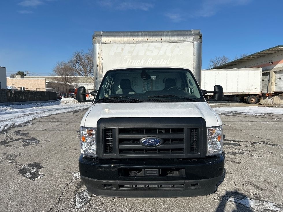 Light Duty Box Truck-Light and Medium Duty Trucks-Ford-2022-E350-Albany-NY-89,364\n\t\tmiles-$ 30,250 - Image 2