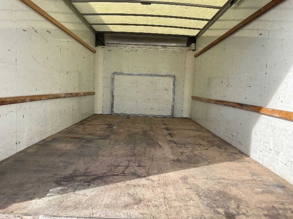 Light Duty Box Truck-Light and Medium Duty Trucks-Ford-2022-E350-Albuquerque-NM-103,174\n\t\tmiles-$ 28,750 - Image 6