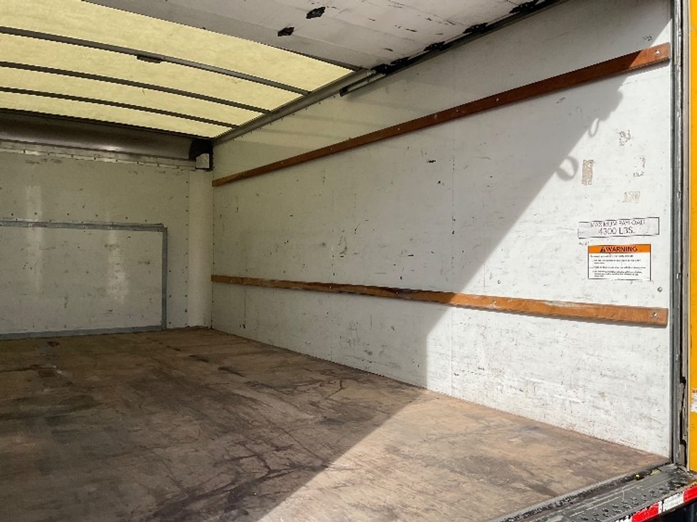 Light Duty Box Truck-Light and Medium Duty Trucks-Ford-2022-E350-Albuquerque-NM-103,174\n\t\tmiles-$ 28,750 - Image 9