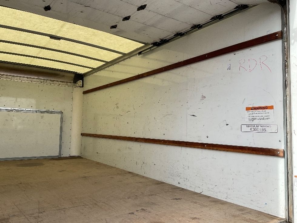 Light Duty Box Truck-Light and Medium Duty Trucks-Ford-2022-E350-Albuquerque-NM-119,526\n\t\tmiles-$ 29,000 - Image 10