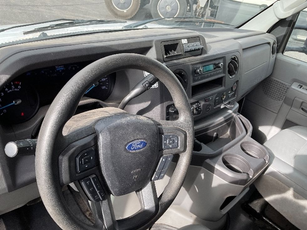 Light Duty Box Truck-Light and Medium Duty Trucks-Ford-2022-E350-Albuquerque-NM-119,526\n\t\tmiles-$ 29,000 - Image 15