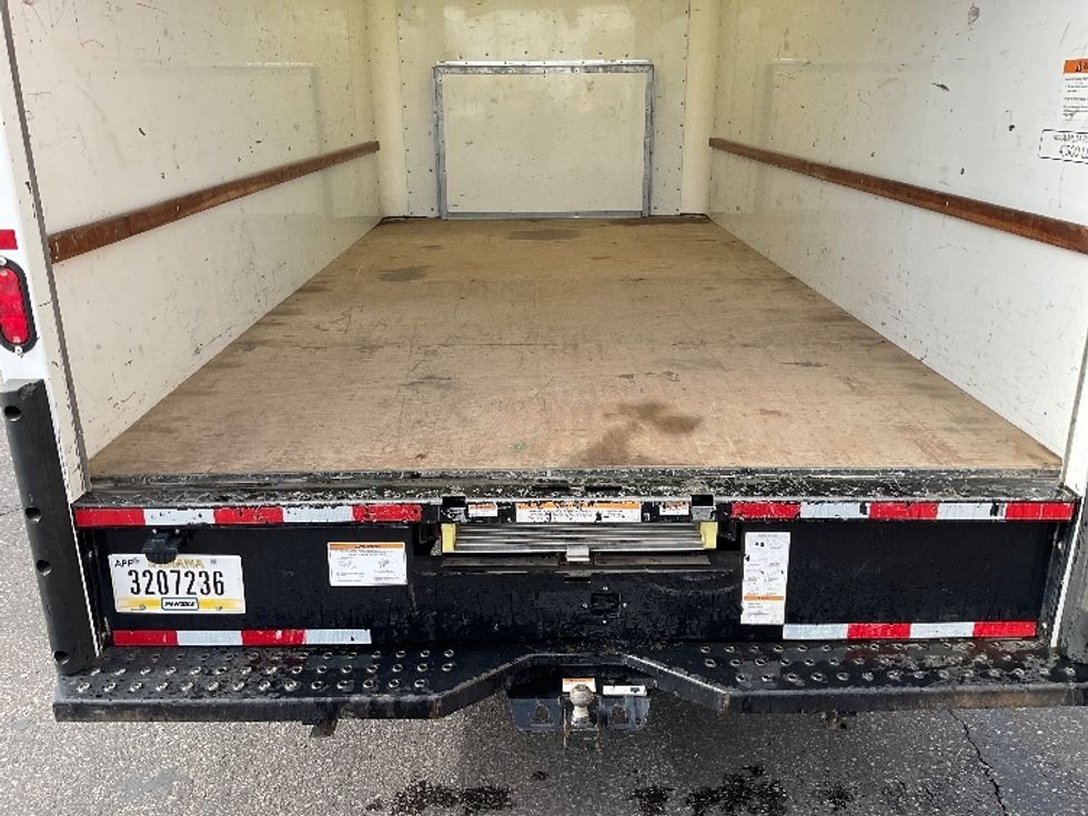 Light Duty Box Truck-Light and Medium Duty Trucks-Ford-2022-E350-Albuquerque-NM-119,526\n\t\tmiles-$ 29,000 - Image 8