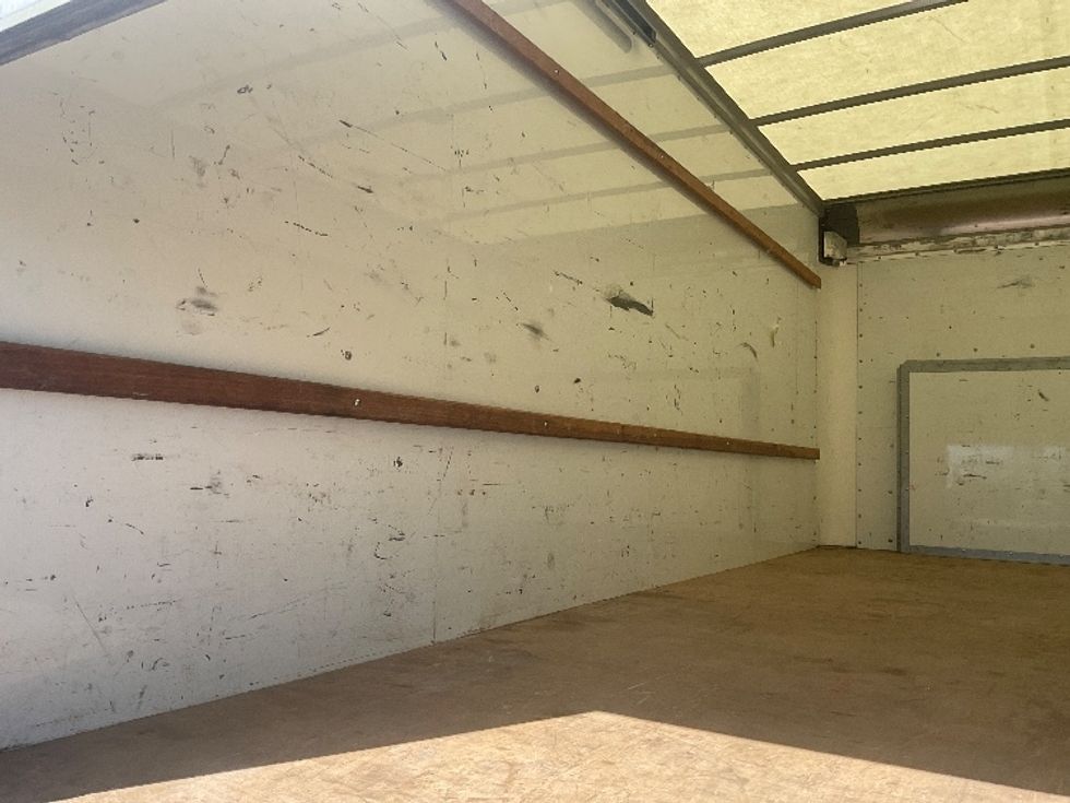 Light Duty Box Truck-Light and Medium Duty Trucks-Ford-2022-E350-Albuquerque-NM-139,866\n\t\tmiles-$ 25,500 - Image 10