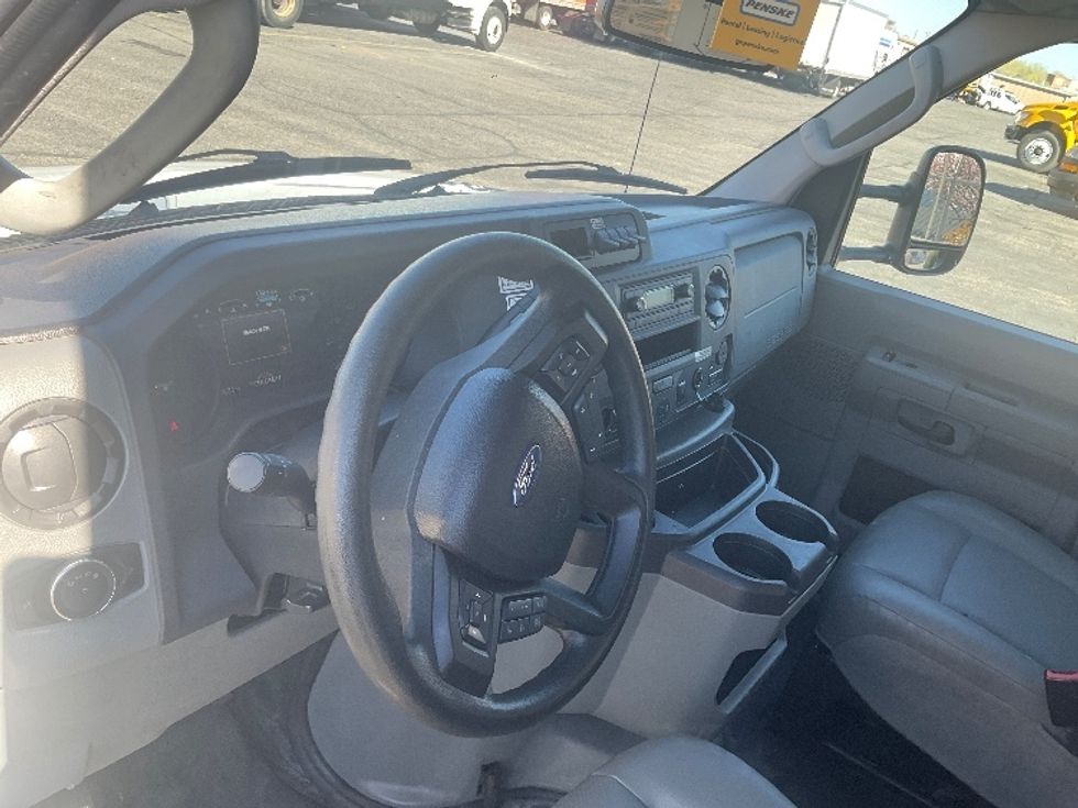 Light Duty Box Truck-Light and Medium Duty Trucks-Ford-2022-E350-Albuquerque-NM-139,866\n\t\tmiles-$ 25,500 - Image 16