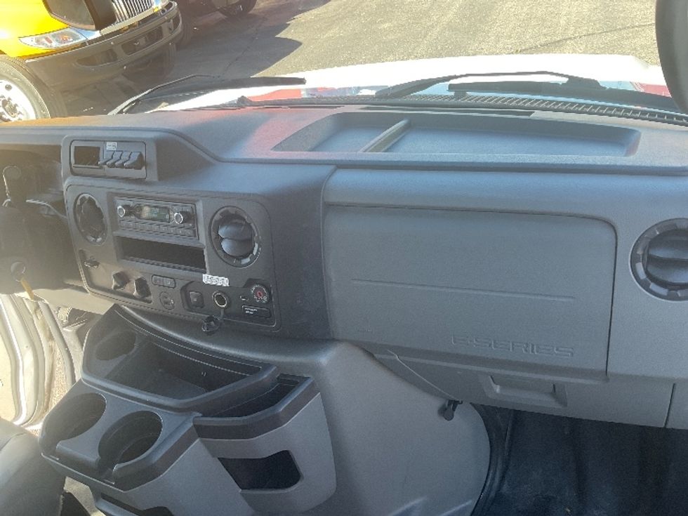 Light Duty Box Truck-Light and Medium Duty Trucks-Ford-2022-E350-Albuquerque-NM-139,866\n\t\tmiles-$ 25,500 - Image 20
