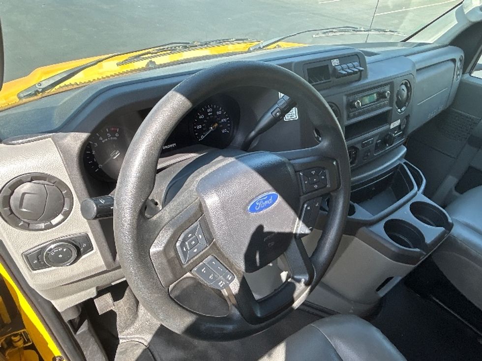 Light Duty Box Truck-Light and Medium Duty Trucks-Ford-2022-E350-Albuquerque-NM-95,835\n\t\tmiles-$ 30,000 - Image 17