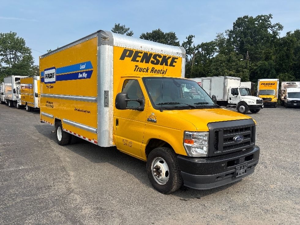 Light Duty Box Truck-Light and Medium Duty Trucks-Ford-2022-E350-Alexandria-VA-116,267\n\t\tmiles-$ 23,750 - Image 1