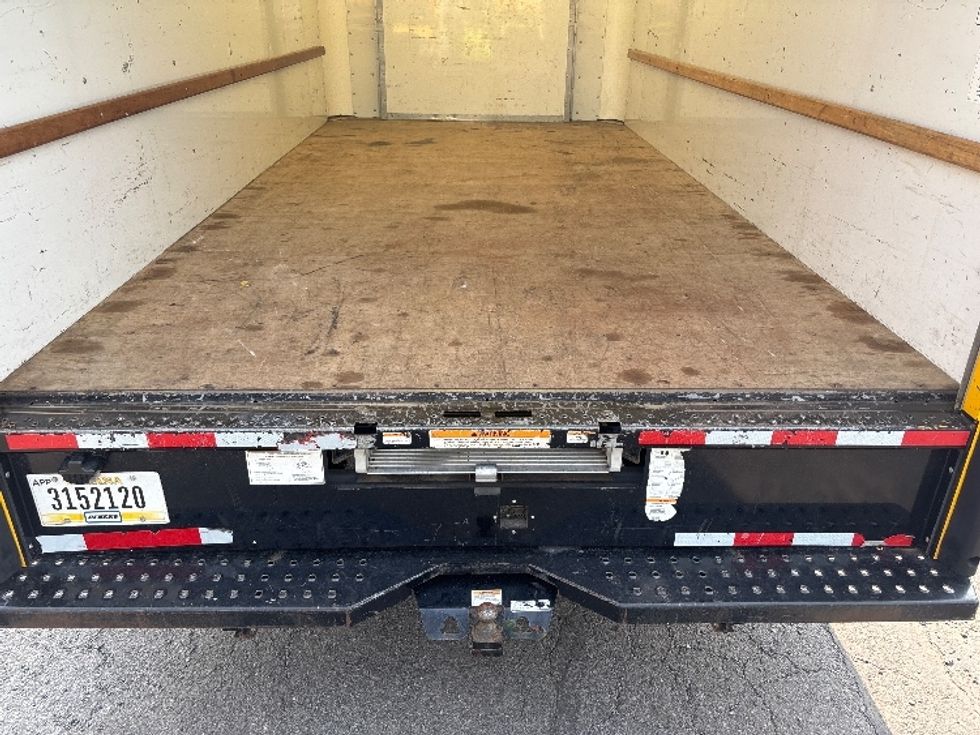 Light Duty Box Truck-Light and Medium Duty Trucks-Ford-2022-E350-Alexandria-VA-116,267\n\t\tmiles-$ 23,750 - Image 10