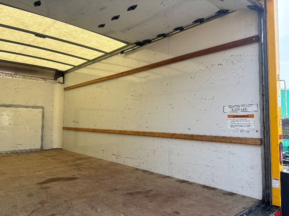 Light Duty Box Truck-Light and Medium Duty Trucks-Ford-2022-E350-Alexandria-VA-116,267\n\t\tmiles-$ 23,750 - Image 12