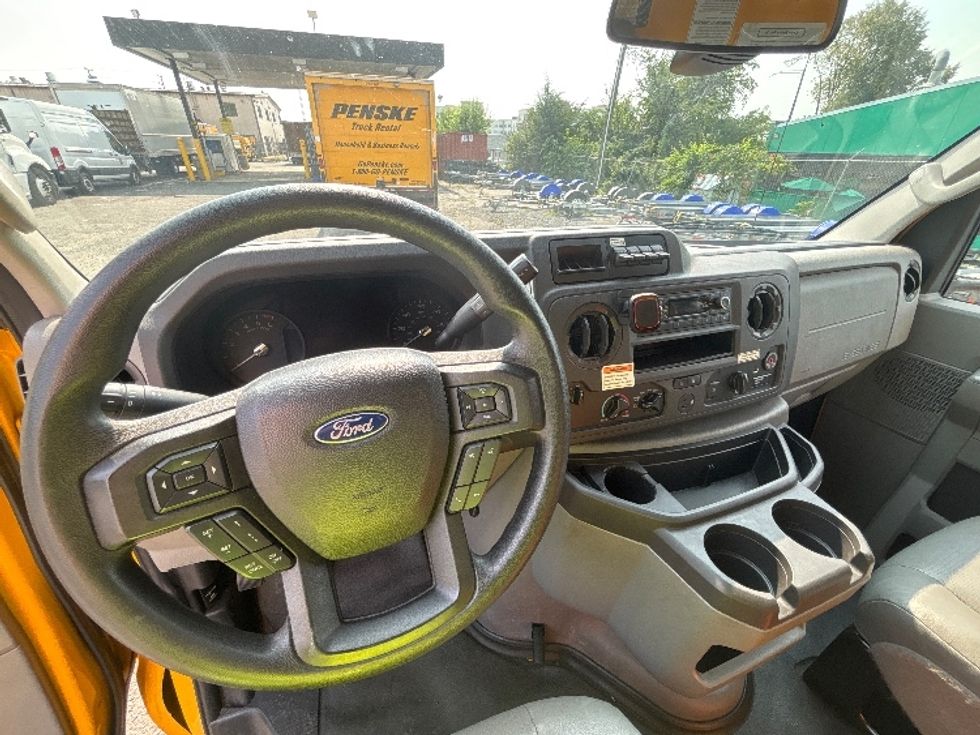 Light Duty Box Truck-Light and Medium Duty Trucks-Ford-2022-E350-Alexandria-VA-116,267\n\t\tmiles-$ 23,750 - Image 18