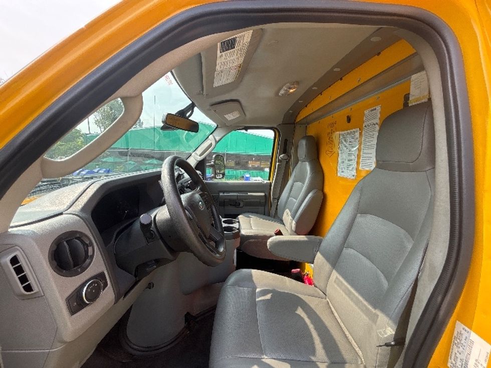 Light Duty Box Truck-Light and Medium Duty Trucks-Ford-2022-E350-Alexandria-VA-116,267\n\t\tmiles-$ 23,750 - Image 19