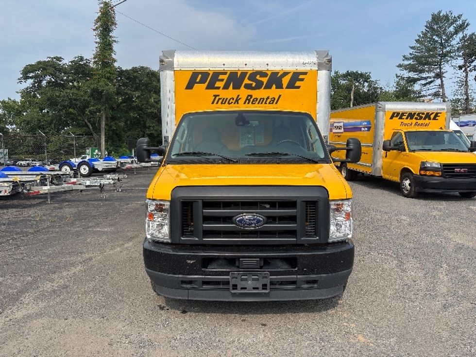 Light Duty Box Truck-Light and Medium Duty Trucks-Ford-2022-E350-Alexandria-VA-116,267\n\t\tmiles-$ 23,750 - Image 2