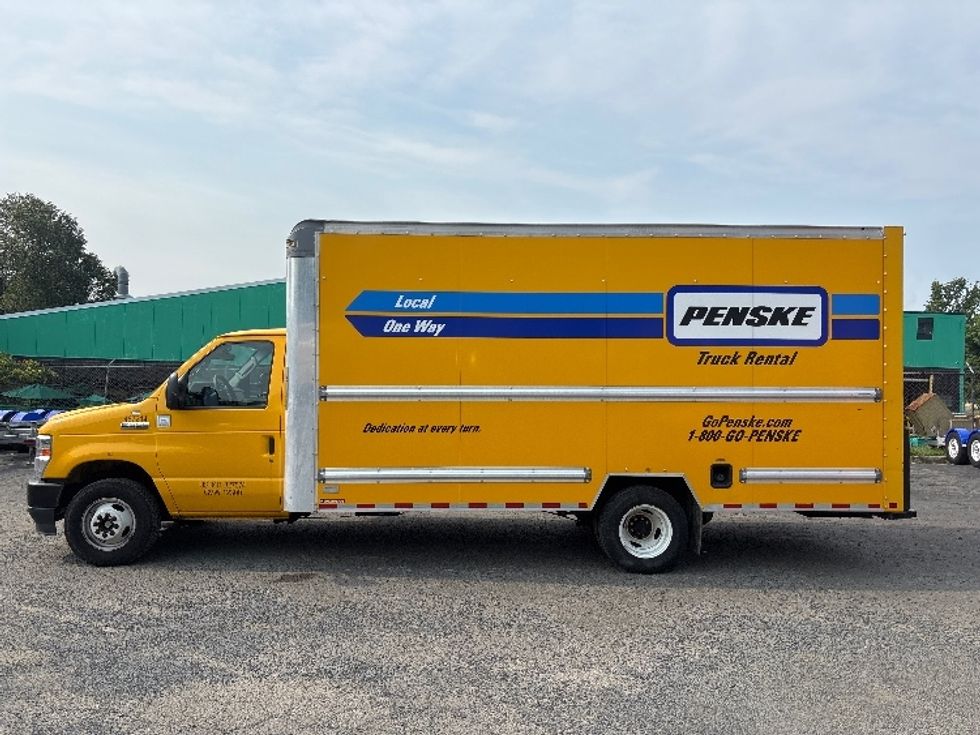Light Duty Box Truck-Light and Medium Duty Trucks-Ford-2022-E350-Alexandria-VA-116,267\n\t\tmiles-$ 23,750 - Image 4