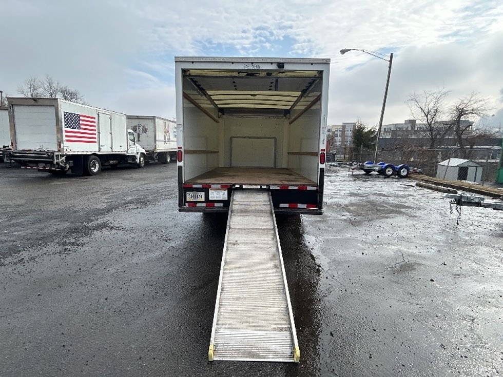 Light Duty Box Truck-Light and Medium Duty Trucks-Ford-2022-E350-Alexandria-VA-125,767\n\t\tmiles-$ 25,750 - Image 9