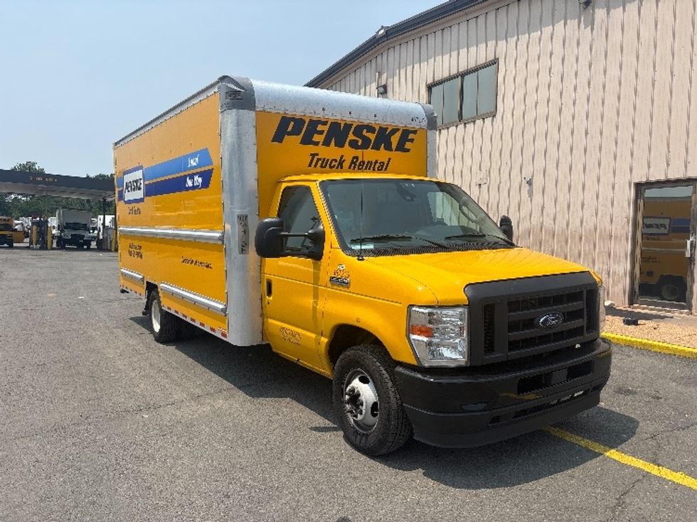Light Duty Box Truck-Light and Medium Duty Trucks-Ford-2022-E350-Alexandria-VA-133,590\n\t\tmiles-$ 22,250 - Image 1