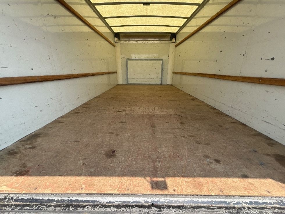 Light Duty Box Truck-Light and Medium Duty Trucks-Ford-2022-E350-Alexandria-VA-133,590\n\t\tmiles-$ 22,250 - Image 10
