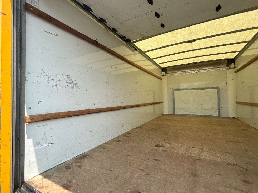 Light Duty Box Truck-Light and Medium Duty Trucks-Ford-2022-E350-Alexandria-VA-133,590\n\t\tmiles-$ 22,250 - Image 11