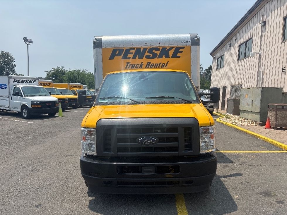 Light Duty Box Truck-Light and Medium Duty Trucks-Ford-2022-E350-Alexandria-VA-133,590\n\t\tmiles-$ 22,250 - Image 2