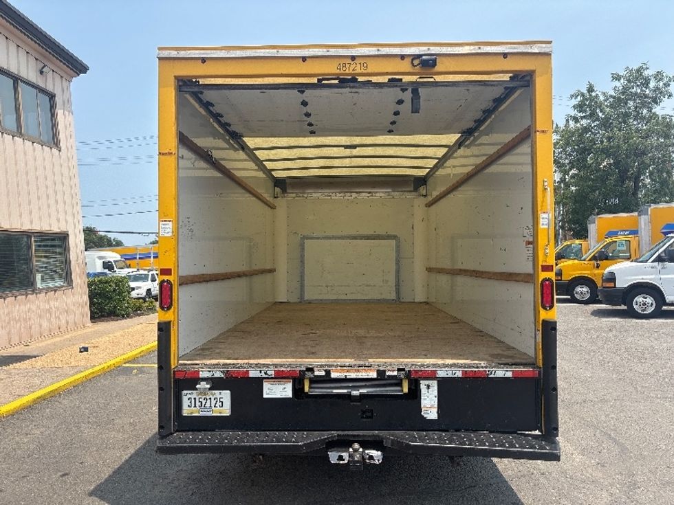 Light Duty Box Truck-Light and Medium Duty Trucks-Ford-2022-E350-Alexandria-VA-133,590\n\t\tmiles-$ 22,250 - Image 8