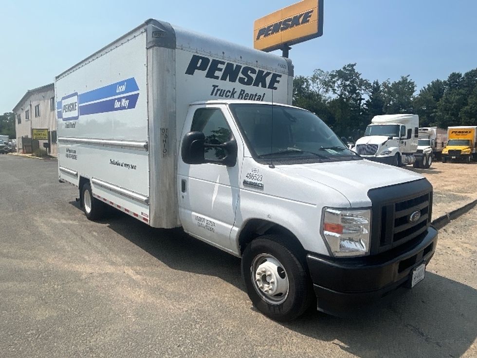 Light Duty Box Truck-Light and Medium Duty Trucks-Ford-2022-E350-Alexandria-VA-135,755\n\t\tmiles-$ 25,000 - Image 1